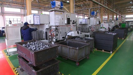 泰州工業(yè)企業(yè) 開足馬力忙生產(chǎn) 拓展市場(chǎng)爭(zhēng)先機(jī) 停車場(chǎng)設(shè)備